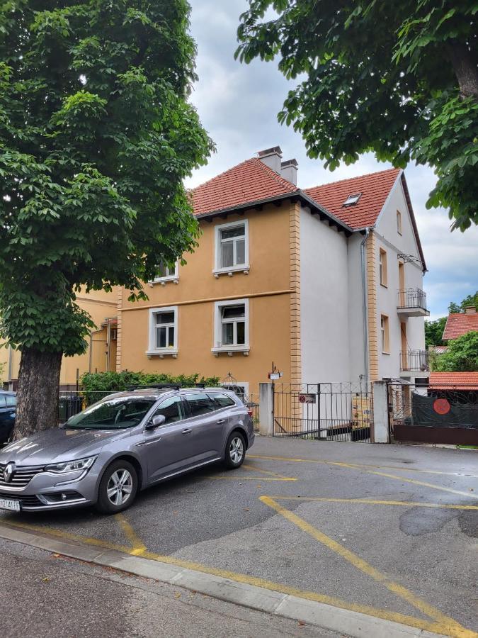 شقة Apartman Buzanova زغرب المظهر الخارجي الصورة