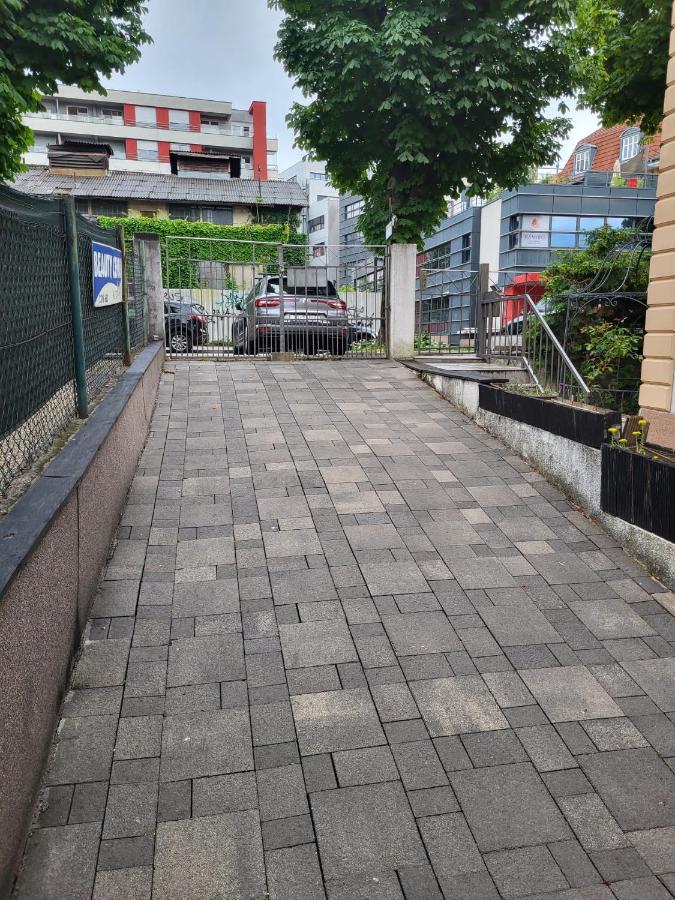 شقة Apartman Buzanova زغرب المظهر الخارجي الصورة